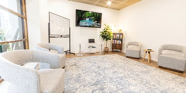 Comfortable therapy lounge at Worthy Wellness Center addiction treatment facility in Carlsbad CA